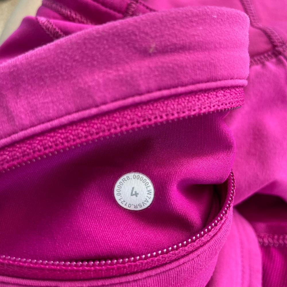 Lululemon Speed Up Low Rise Lined Short 2.5” - Picture 3 of 3
